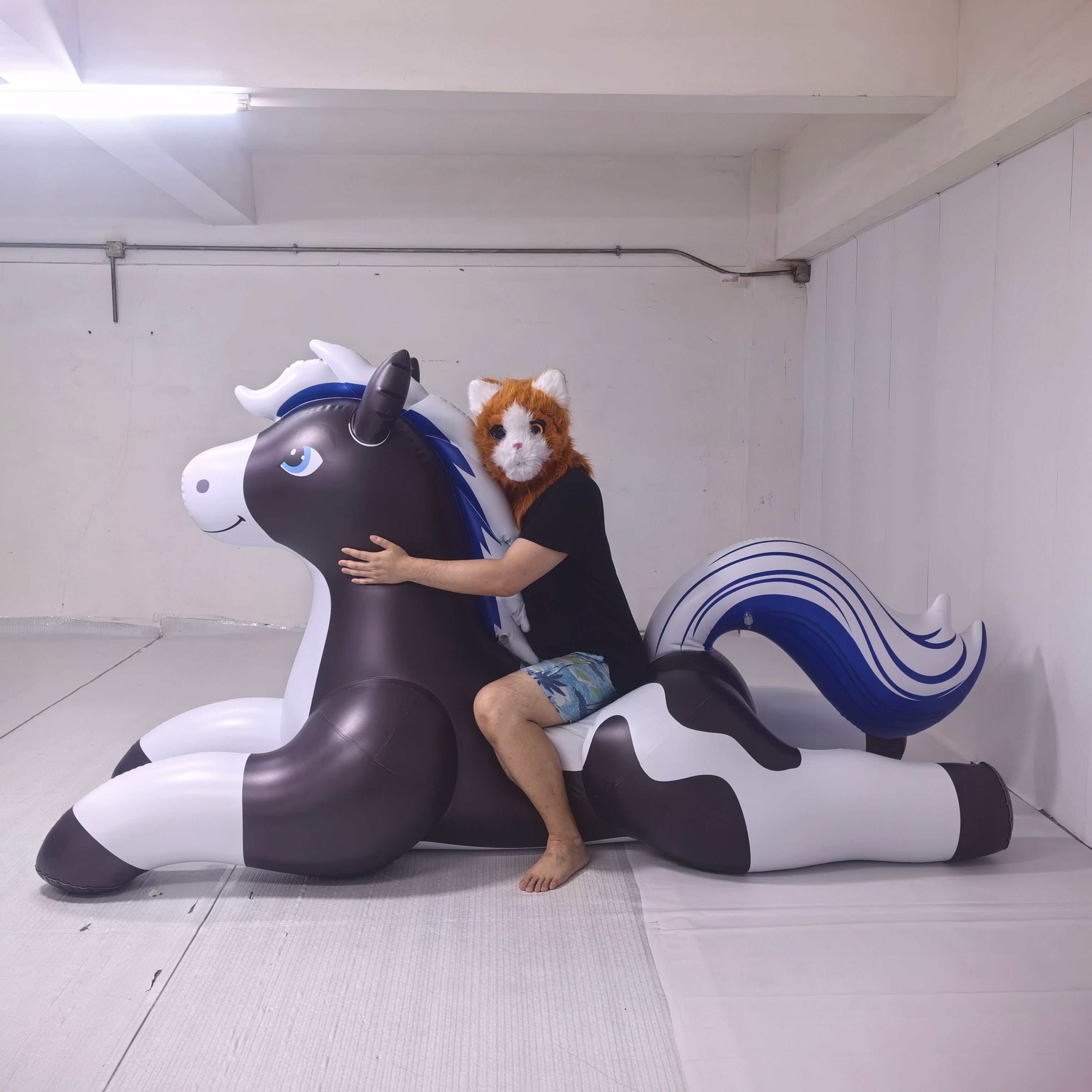 Inflatable Velaris Horse - 99"/252cm Long