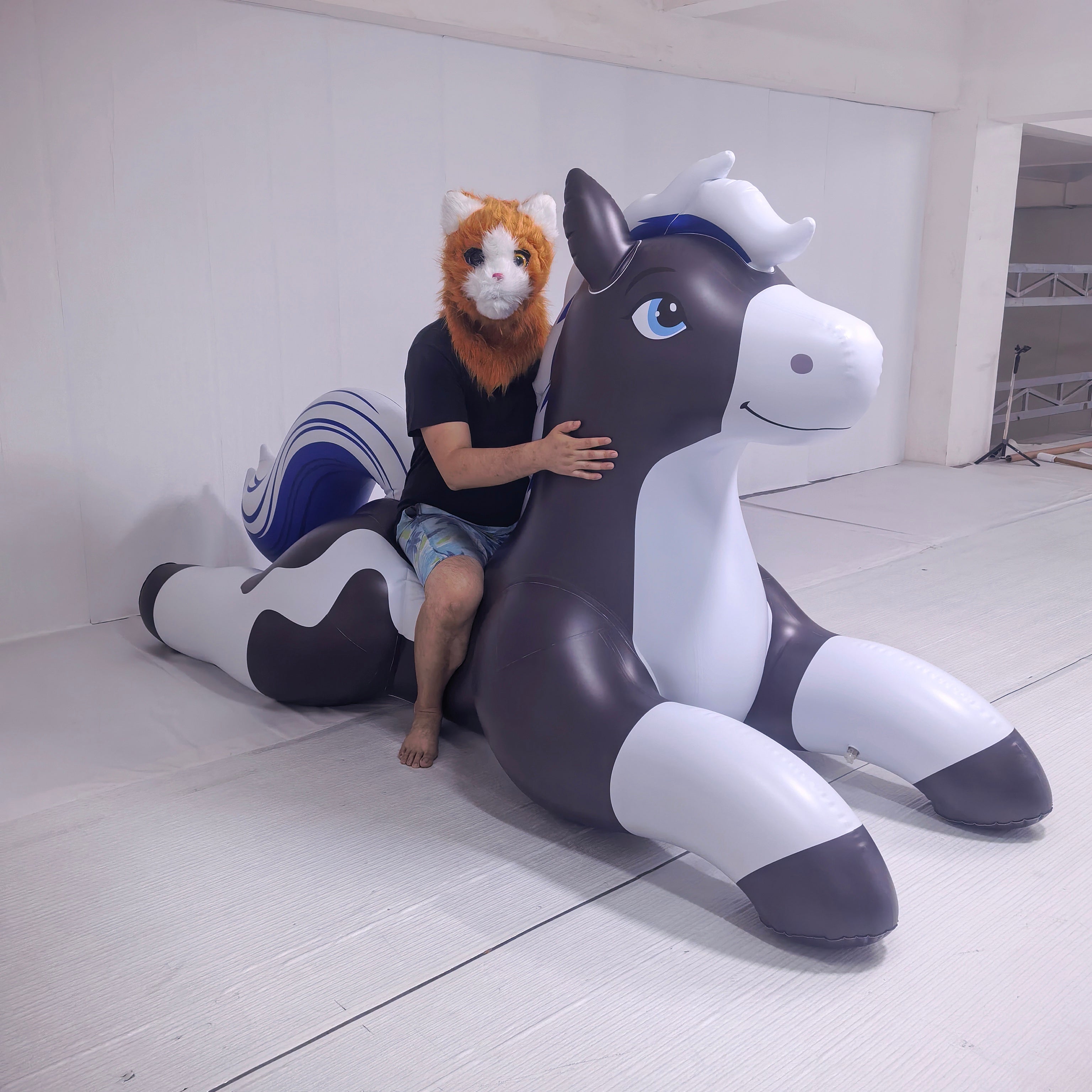 Velaris Horse - 99"/252cm Long *Premium*