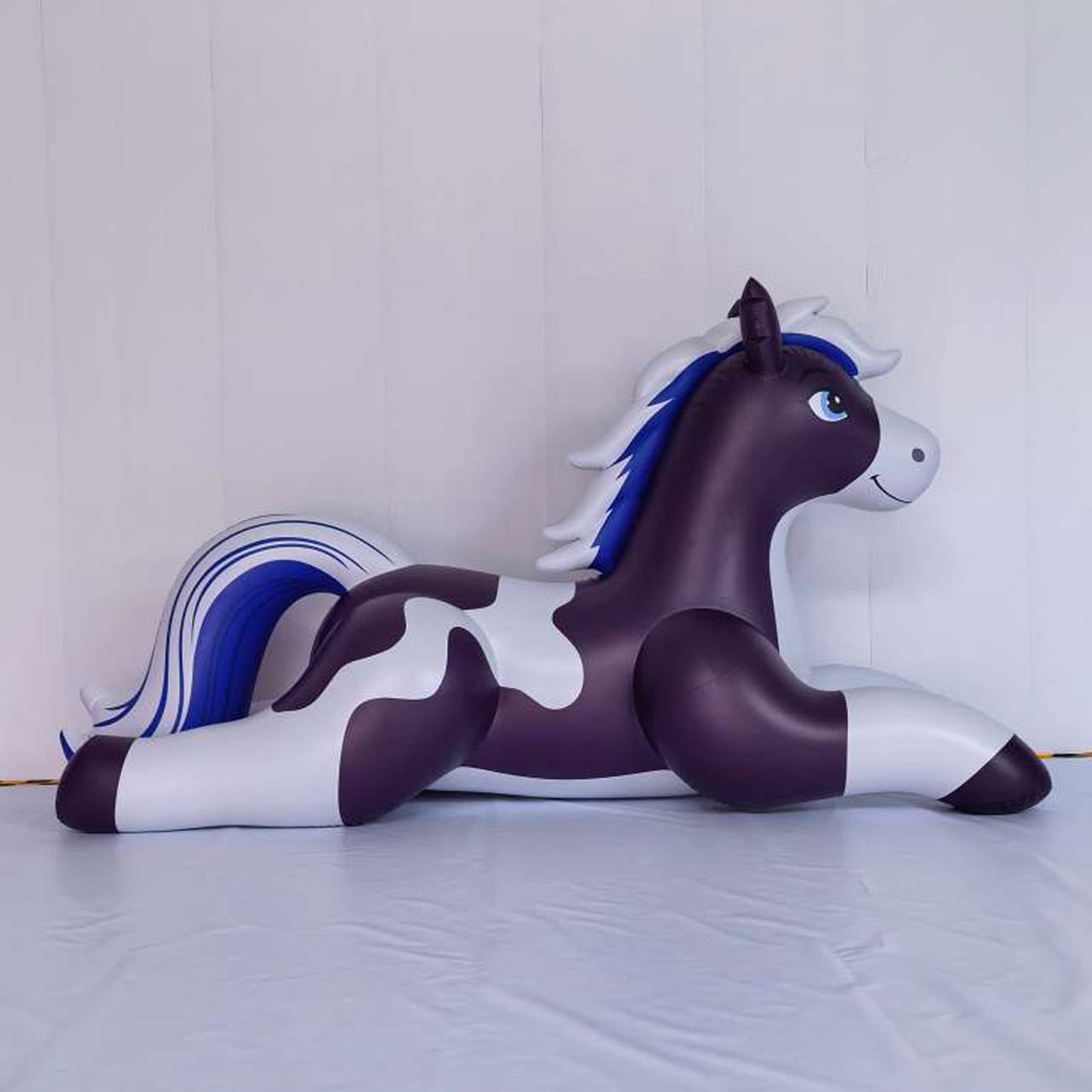 Velaris Horse - 99"/252cm Long