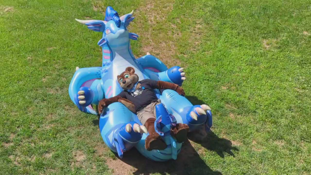 10’ Lounging Dragon Deluxe Inflatable Ride-On – 305 cm
